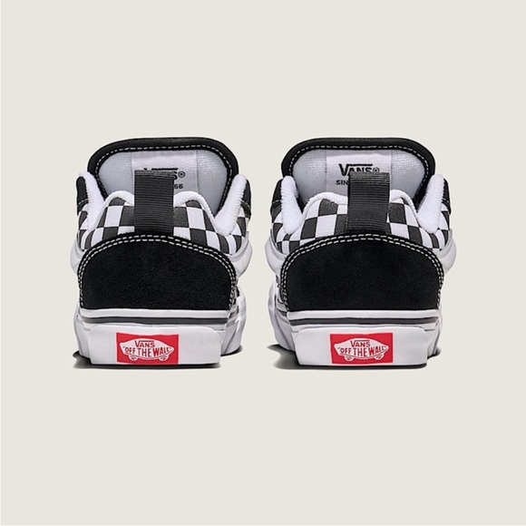 Vans Big Kids Knu Skool Checkerboard
Shoe 6.0 US Women 7.5 US - Picture 3 of 11